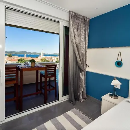 Aurora & Tramonto Πανσιόν 4*