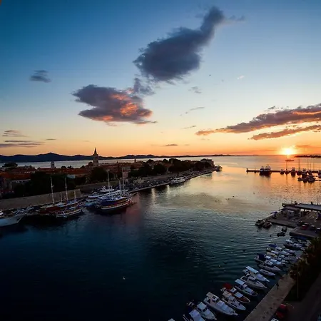 Πανσιόν Aurora & Tramonto Ζαντάρ